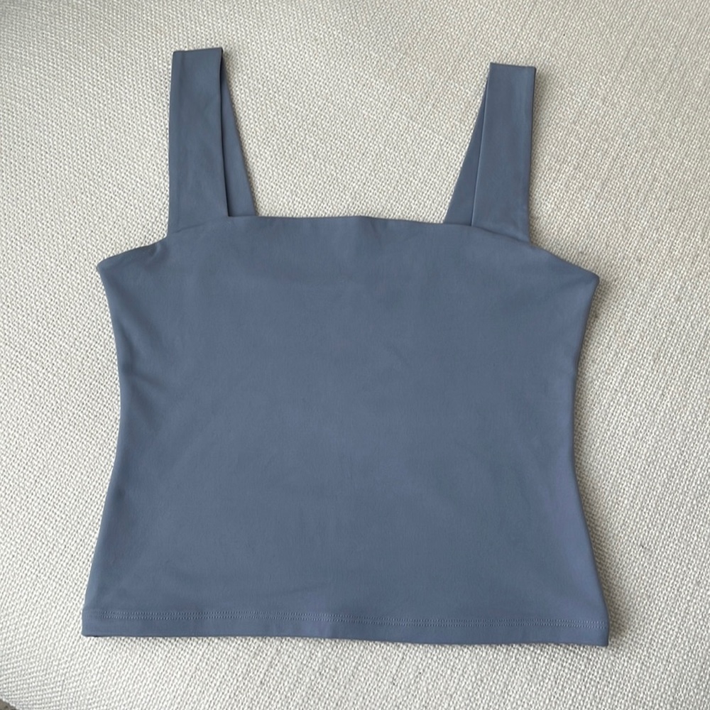 Slightly cropped tank top